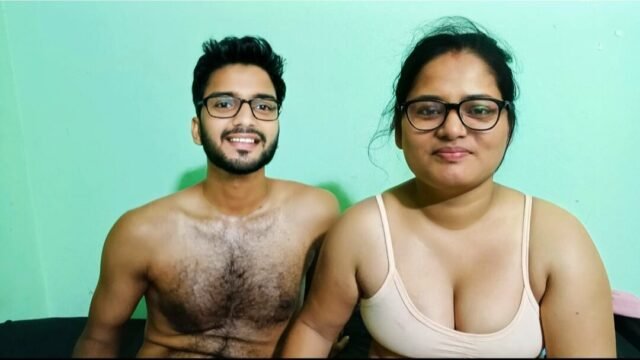 Desi lover sex recorded their sex video with her college girlfriend